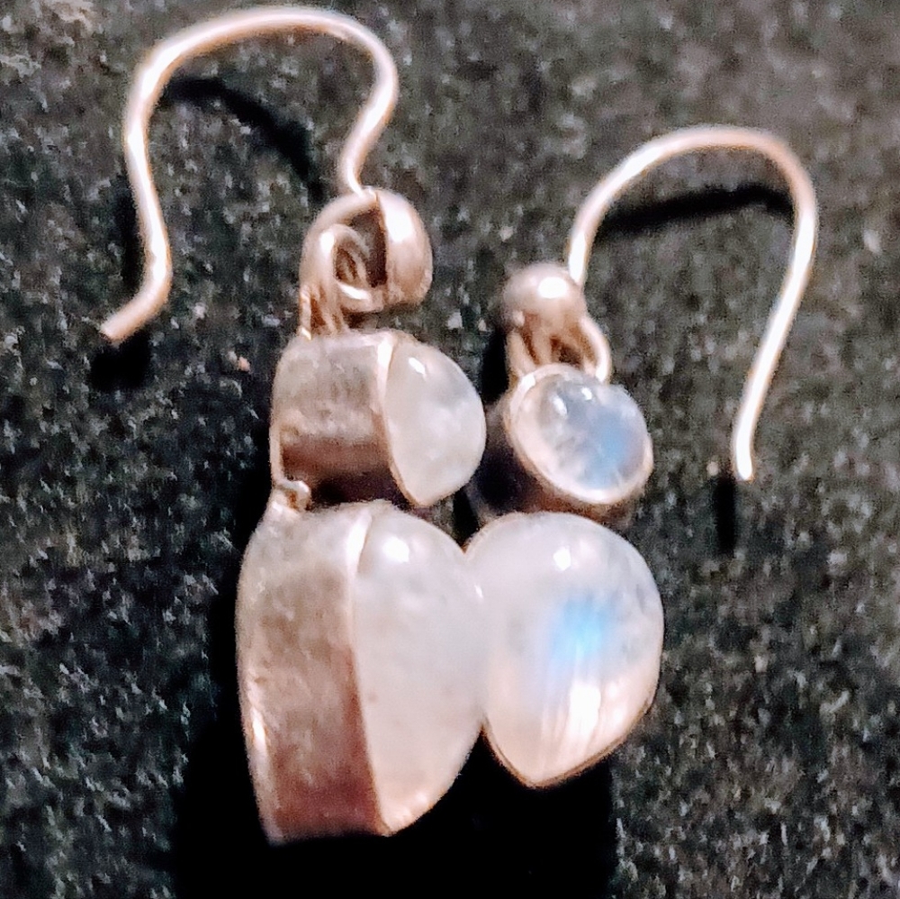 Vintage Sterling Silver Opal shaped of detention Earrings.